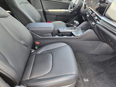 New 2026 Kia Sportage EX w/ EX Panorama Roof Package image 15