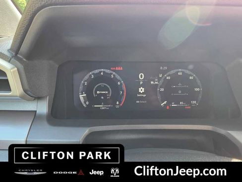 Used 2024 Toyota Tacoma TRD Off-Road AWD/4WD image 24