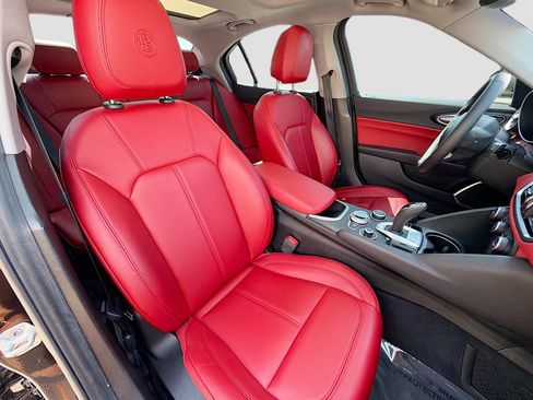 Used 2021 Alfa Romeo Giulia Sprint w/ Sun & Sound Package image 14