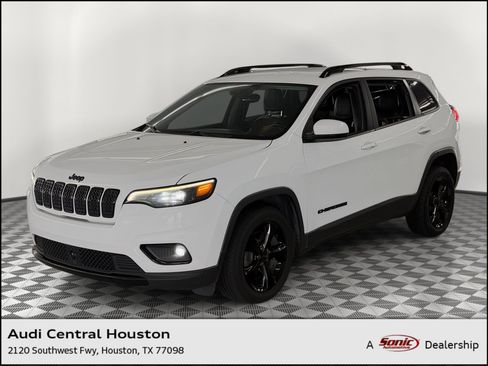 Used 2021 Jeep Cherokee Latitude Plus FWD image 1