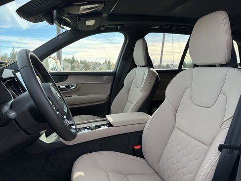 New 2026 Volvo XC90 T8 Plus w/ Protection Package Premier image 11