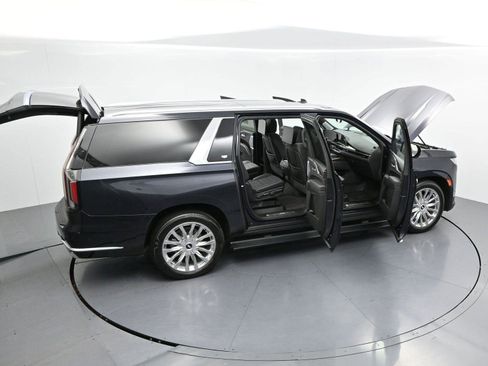 Certified 2024 Cadillac Escalade ESV Premium Luxury Platinum AWD/4WD image 47