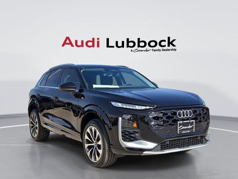 New 2026 Audi Q3 quattro 2.0T image 1