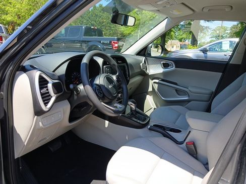 Used 2022 Kia Soul LX FWD image 17