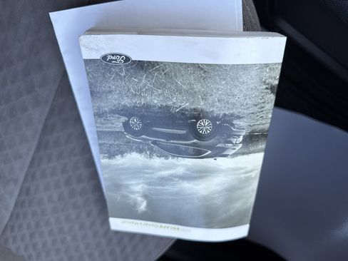 Used 2021 Ford Escape SE w/ Cold Weather Package image 23