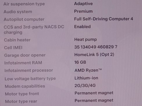 Used 2023 Tesla Model X image 3