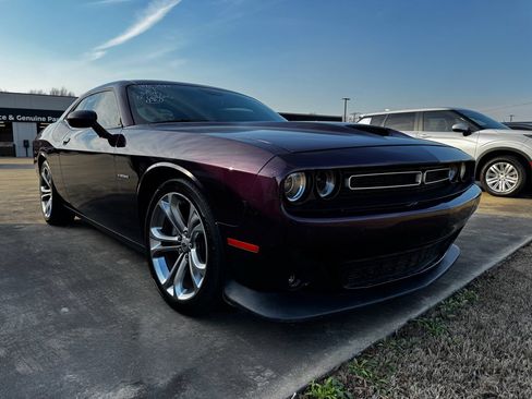 Used 2021 Dodge Challenger R/T image 2