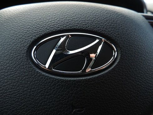 Used 2022 Hyundai Santa Fe SE image 25