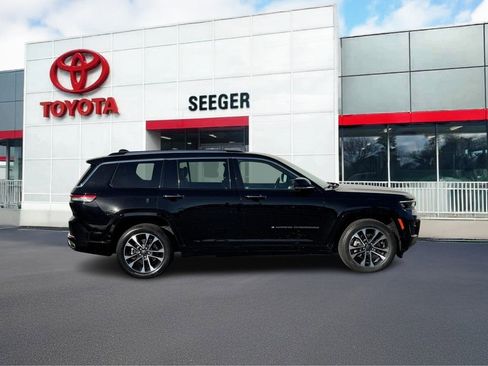 Used 2022 Jeep Grand Cherokee L Overland w/ Advanced Protech Group III image 2