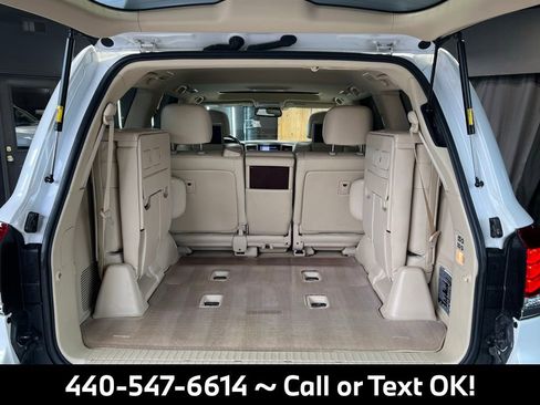 Used 2013 Lexus LX 570 4WD w/ Luxury Pkg image 17