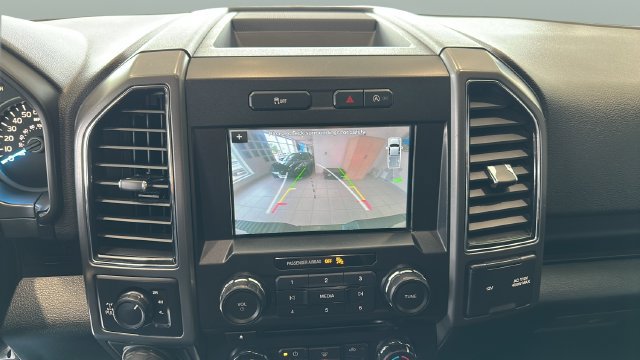 Used 2018 Ford F150 XLT w/ Equipment Group 302A Luxury AWD/4WD image 12