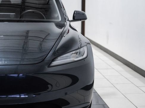 Used 2025 Tesla Model 3 Long Range RWD image 39