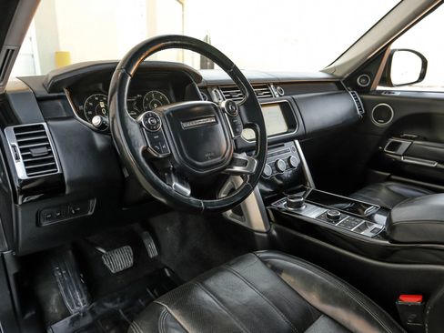 Used 2017 Land Rover Range Rover HSE AWD/4WD image 3