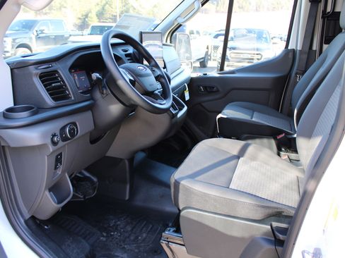 New 2026 Ford Transit 250 148 Medium Roof image 10