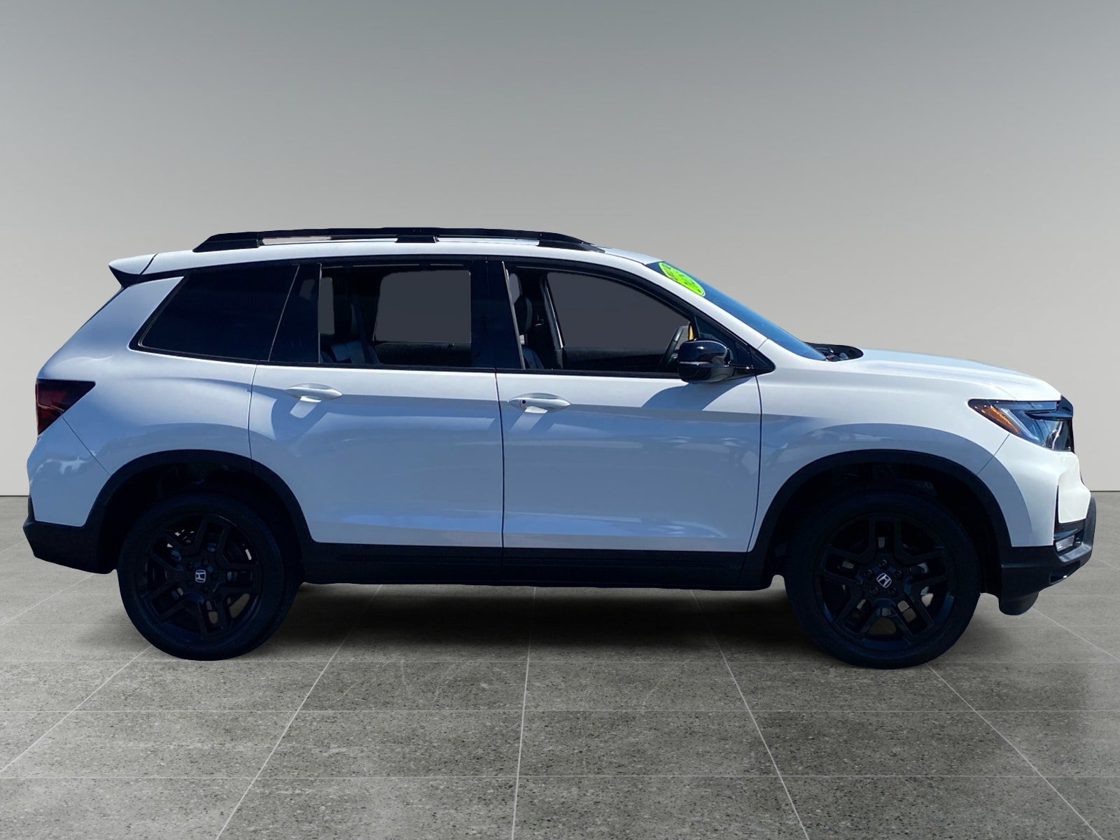 Used 2025 Honda Passport Black Edition image 6