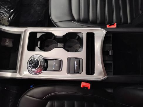 Certified 2024 Ford Edge SEL image 21