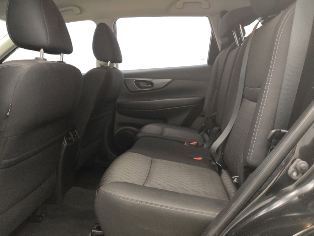 Used 2020 Nissan Rogue S FWD image 18