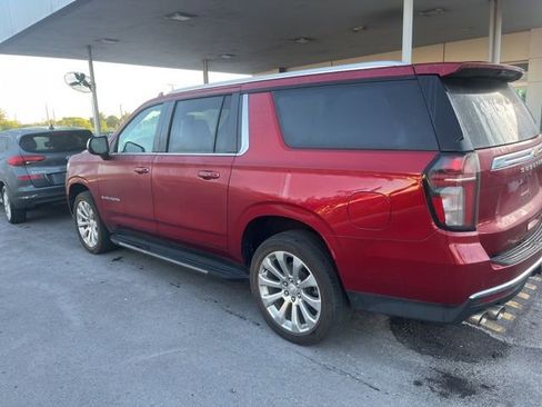 Used 2021 Chevrolet Suburban Premier image 4