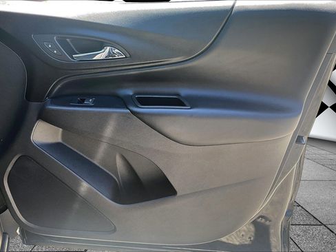 Used 2019 Chevrolet Equinox LT FWD image 19
