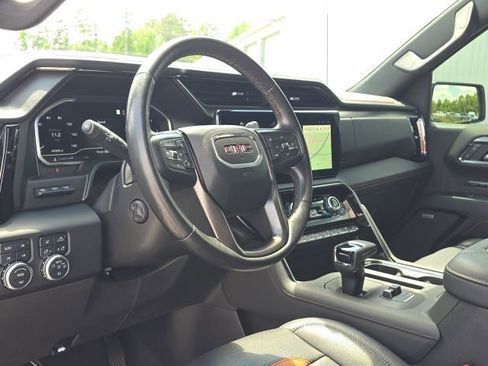 Used 2022 GMC Sierra 1500 AT4 w/ AT4 Premium Package AWD/4WD image 23