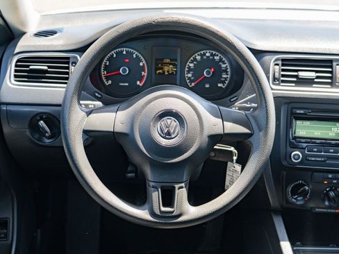 Used 2014 Volkswagen Jetta S FWD image 17