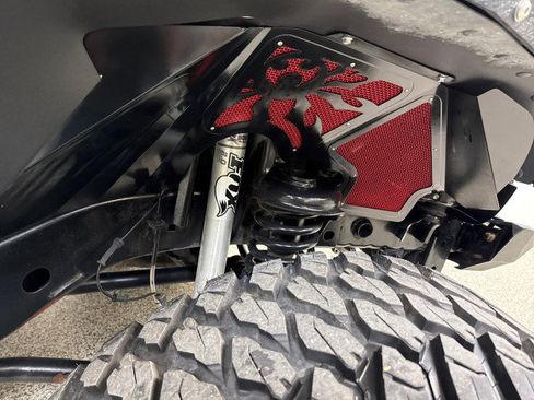 Used 2015 Jeep Wrangler Unlimited Rubicon image 70