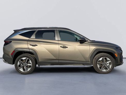 Used 2025 Hyundai Tucson SEL image 2
