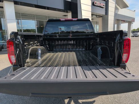 New 2026 GMC Sierra 1500 Elevation image 8