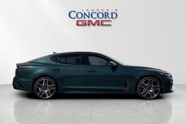Used 2022 Kia Stinger GT1 RWD image 3