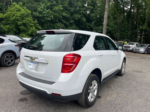 Used 2017 Chevrolet Equinox LS FWD image 9