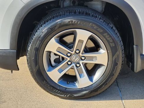 Used 2025 Honda Pilot EX-L image 17