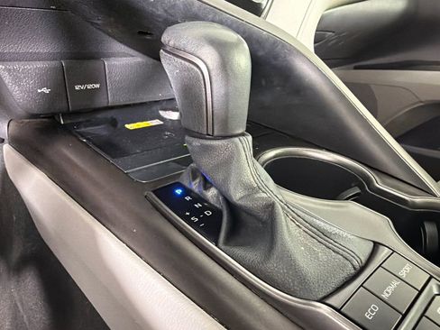 Used 2022 Toyota Camry SE w/ Audio Upgrade Package image 31