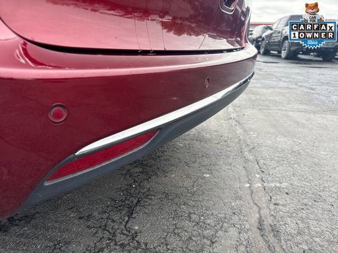 Used 2023 Chrysler Pacifica Touring-L FWD image 11