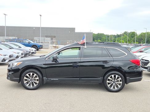 Used 2017 Subaru Outback 2.5i Limited AWD/4WD image 6