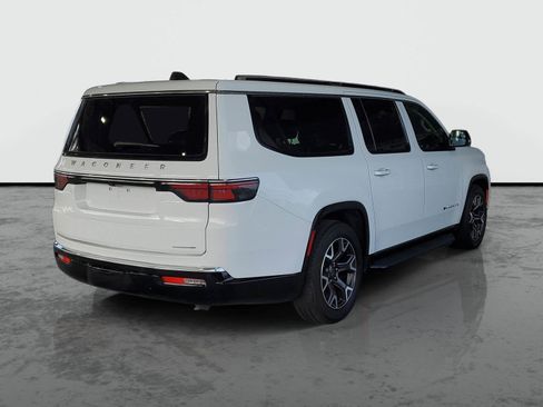 Certified 2024 Jeep Wagoneer L Series III w/ Flexible Seating Group AWD/4WD image 2
