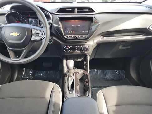 Used 2023 Chevrolet TrailBlazer LT w/ Convenience Package image 12