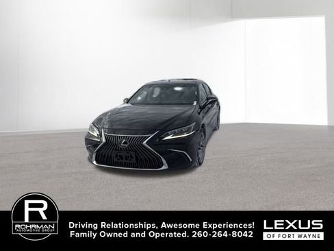Used 2019 Lexus ES 350 Ultra Luxury image 4