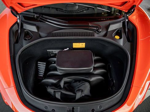 Used 2025 McLaren Artura Spider image 23