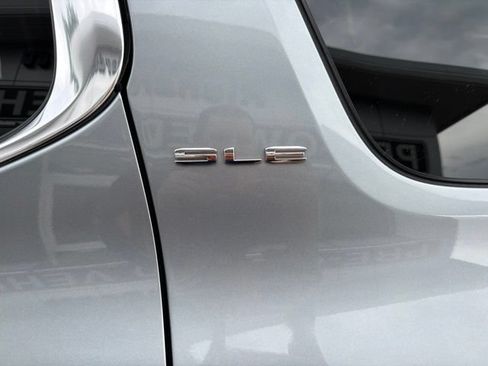 Used 2023 GMC Acadia SLE w/ Driver Convenience Package AWD/4WD image 11