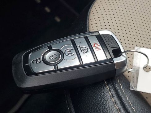 Used 2022 Ford Escape Titanium w/ Titanium Elite Package image 39