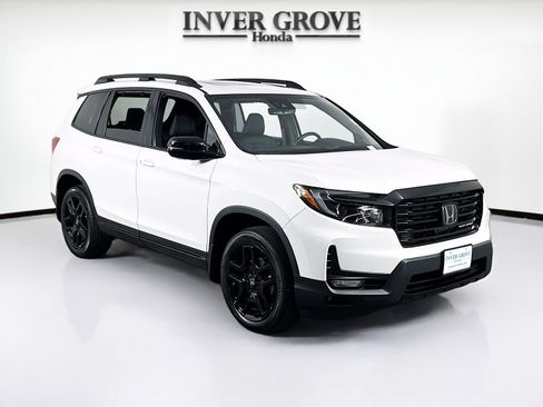 Certified 2024 Honda Passport Black Edition image 3