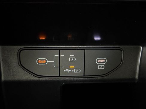 Certified 2026 Kia Sorento LX FWD image 33