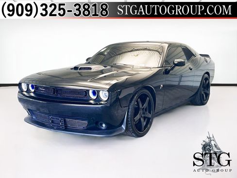 Used 2018 Dodge Challenger R/T Scat Pack image 1
