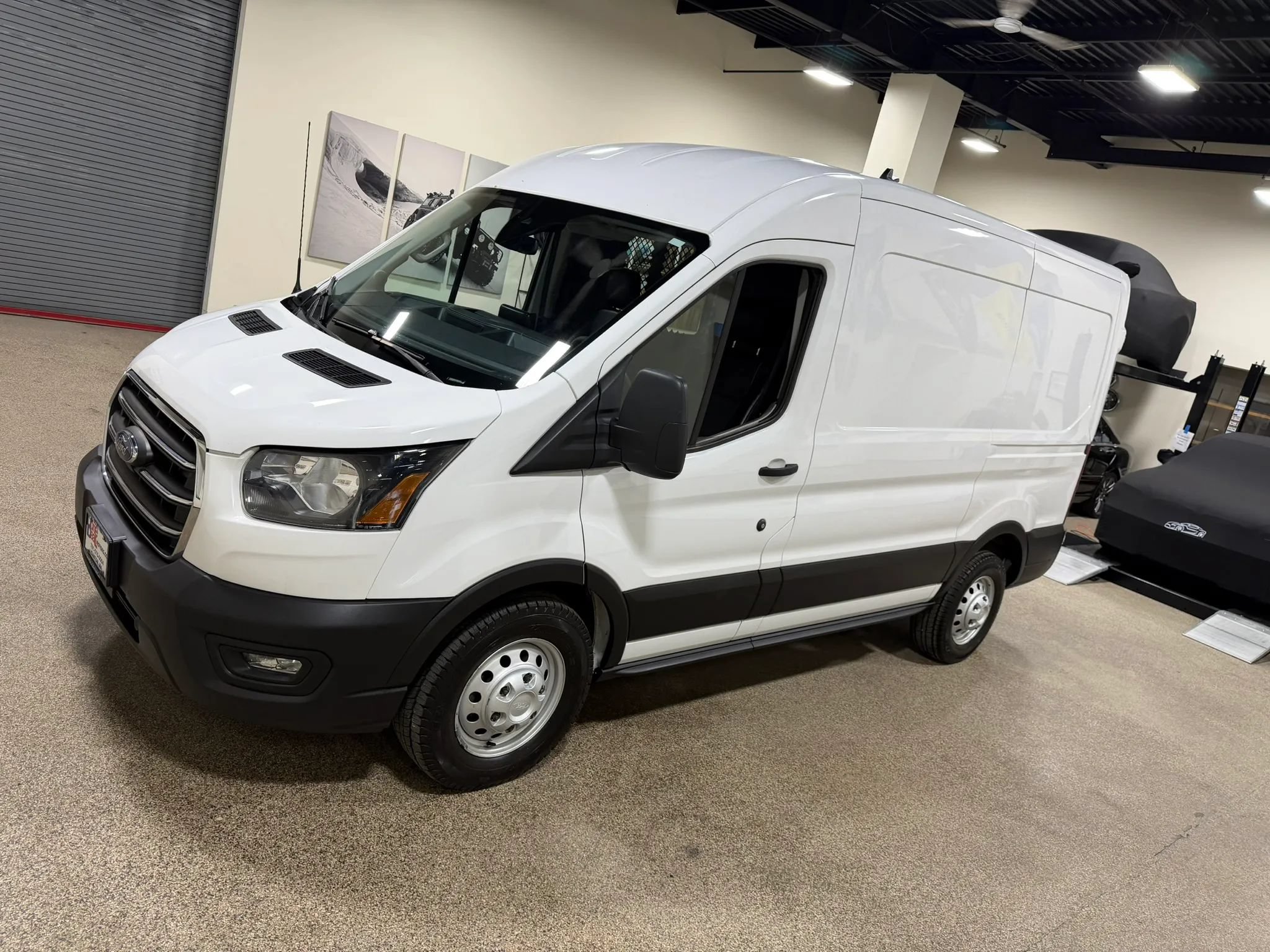 Used 2020 Ford Transit 250 Medium Roof AWD image 9