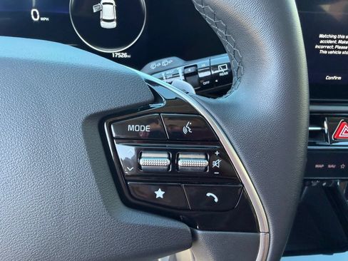Used 2024 Kia Niro Wind FWD image 15