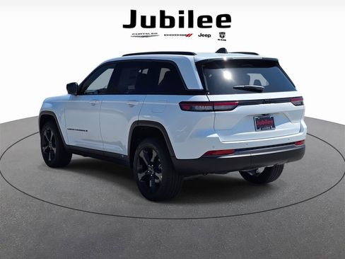 New 2026 Jeep Grand Cherokee Limited image 4
