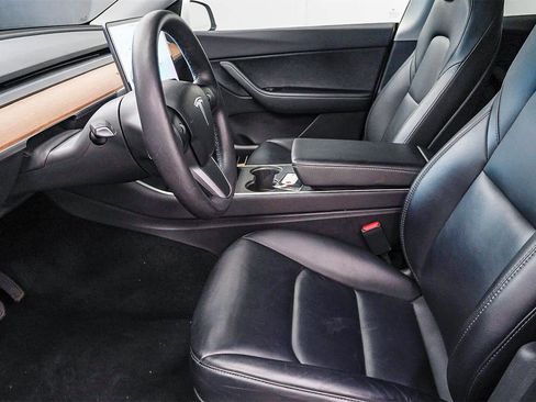 Used 2021 Tesla Model Y 2WD image 16