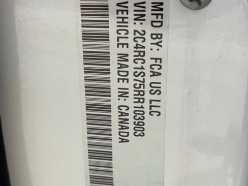 Certified 2024 Chrysler Pacifica Select image 27