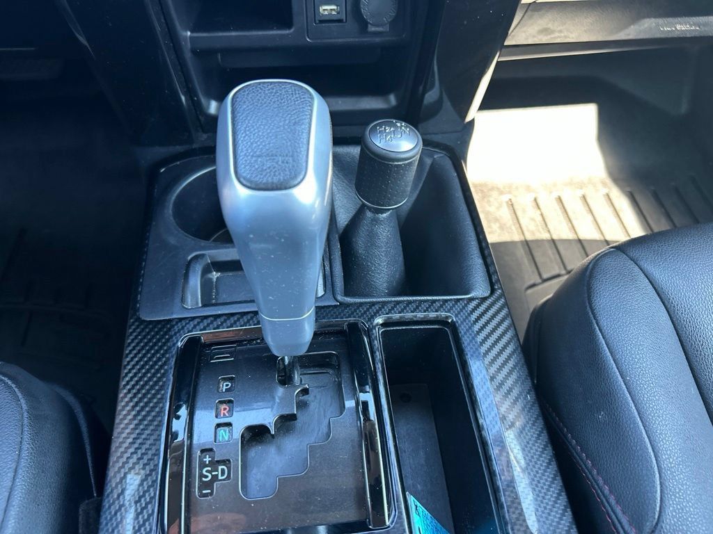 Used 2021 Toyota 4Runner TRD Off-Road Premium AWD/4WD image 27