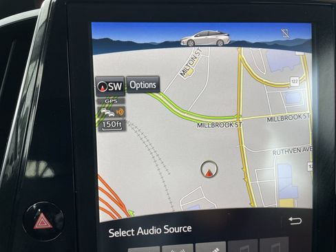 Used 2021 Toyota Prius Prime XLE FWD image 19